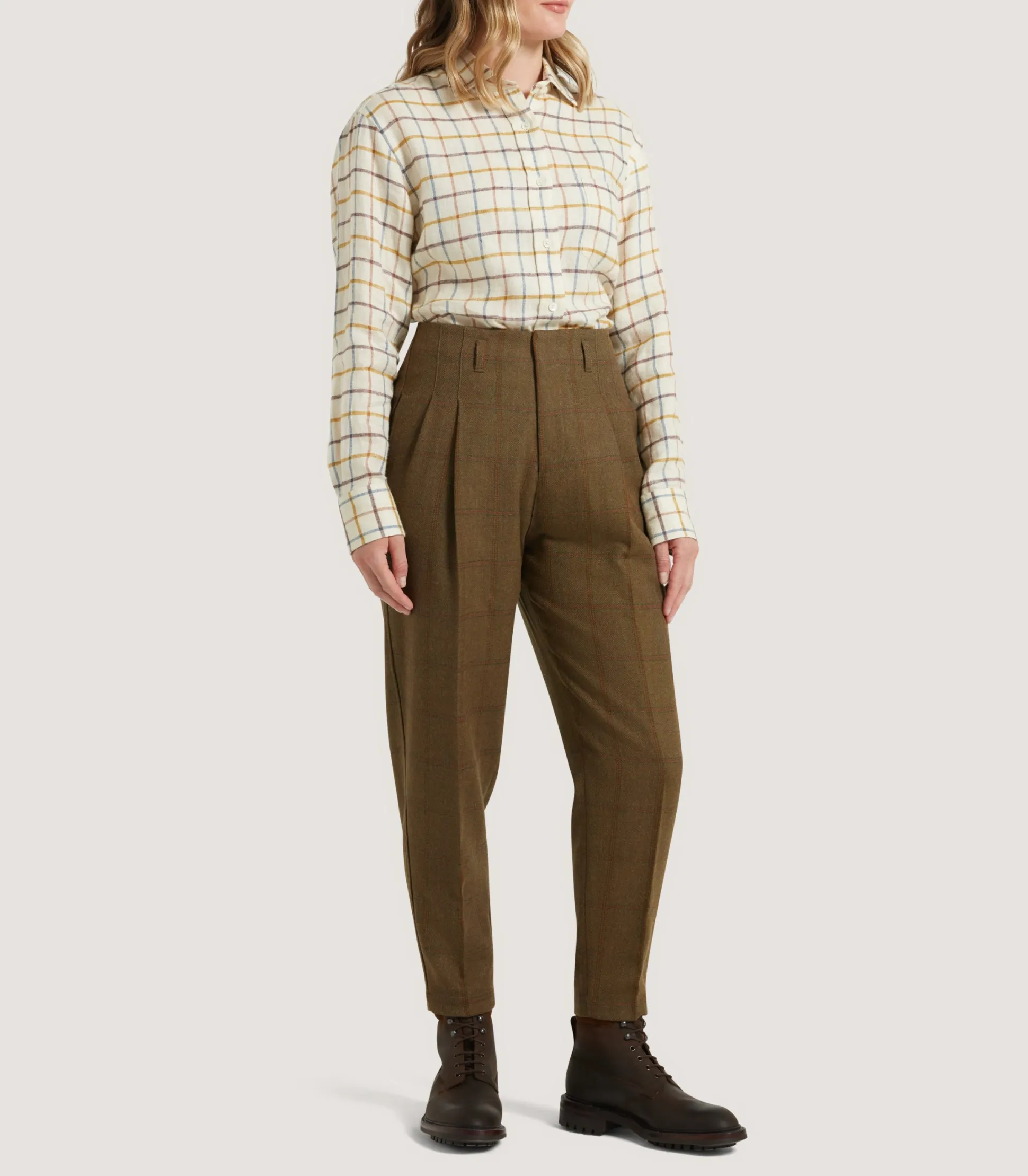 womens_technical_tweed_two_pleat_sporting_trouser_in_lomond_4.webp Women Purdey Women's Technical Tweed Two Pleat Sporting Trouser In Lomond